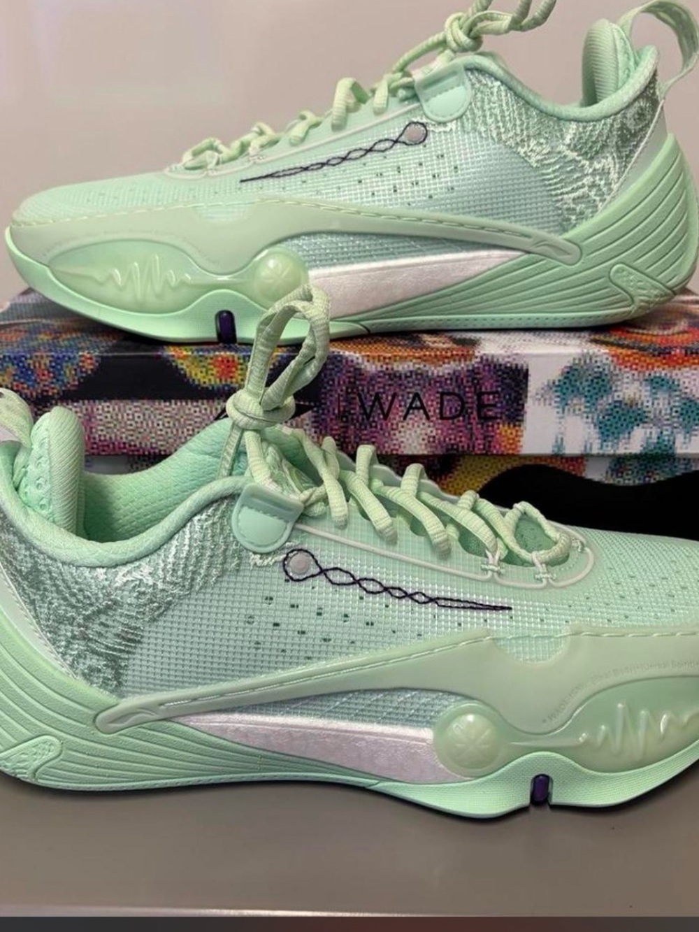 Men's Mint Green Athletic Sneakers - Lightweight Performance